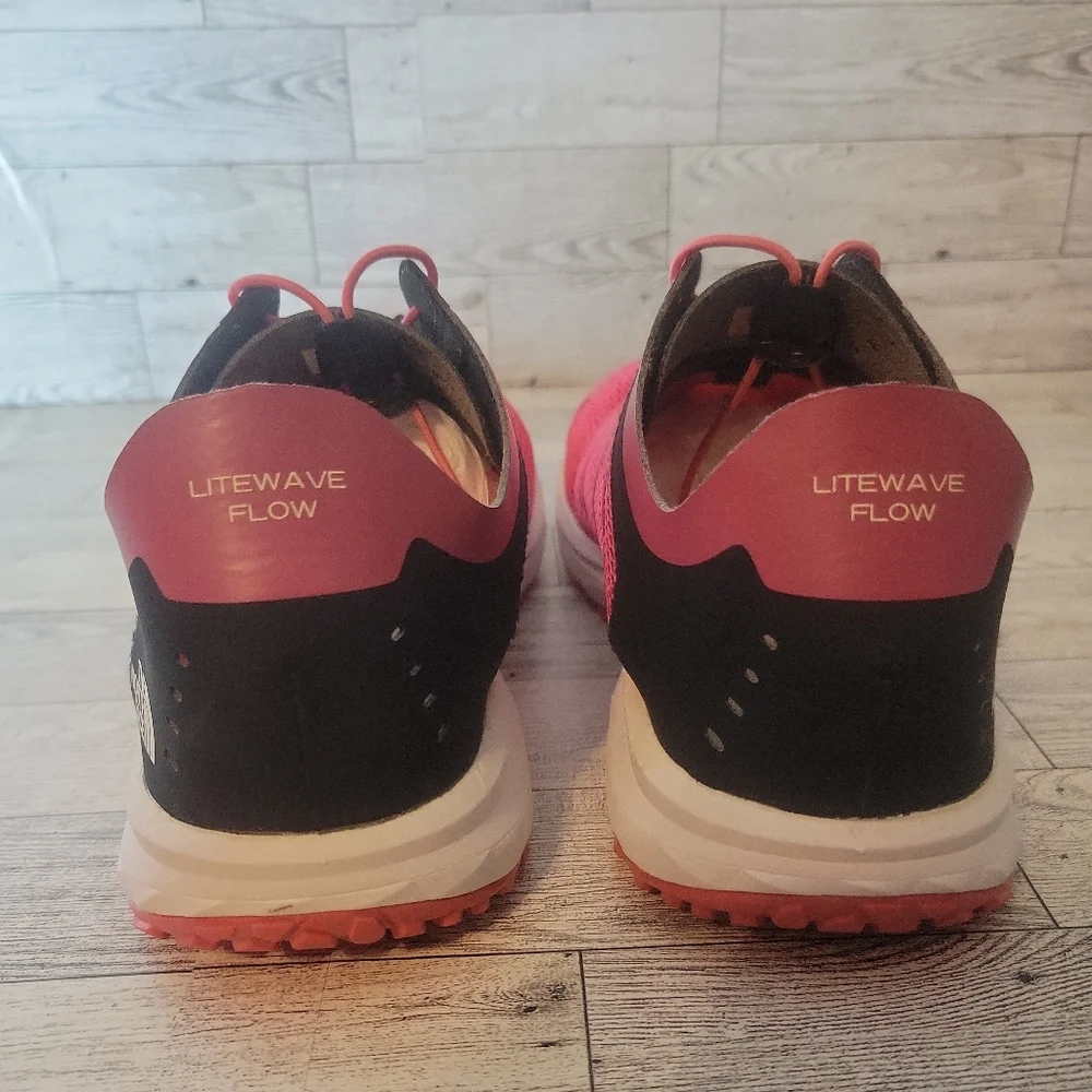 The North Face Womens Light‎ Wave Shoes Size 10.5 Vibram Sole Lace Up Sneakers